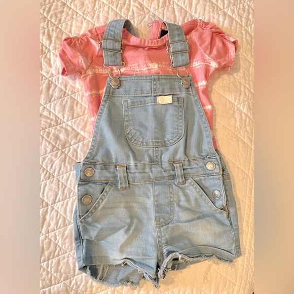 7 for all mankind 12 Months Overall Shorts w/ Pink top - Picture 1 of 3